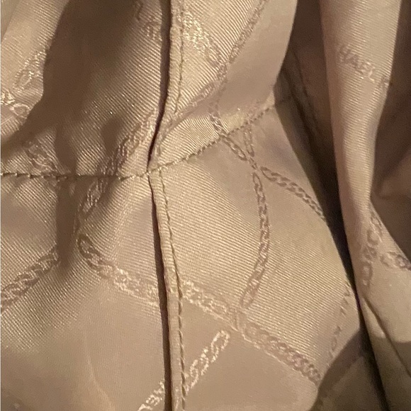 Michael Kors Raven Leather shoulder bag - Picture 4 of 10